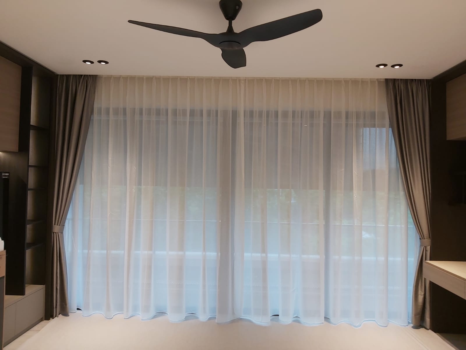 This is a Picture of Day and night curtain picture  for Singapore condo, day and night curtain for living hall, full height